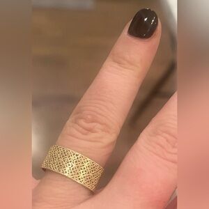 Grace Lee Straight Lace Band Women's Ring - size 5